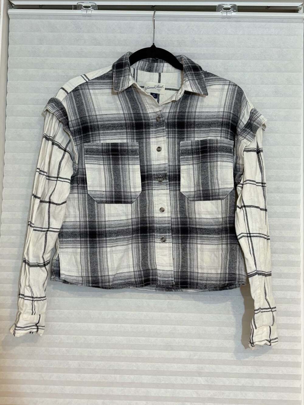 Universal Thread Flannel Shirt Size XS Black White Plaid Cropped Button Down